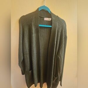 Sara Cozy Open Cardigan Sweater Olive Green With Pockets And Rounded Front NWT